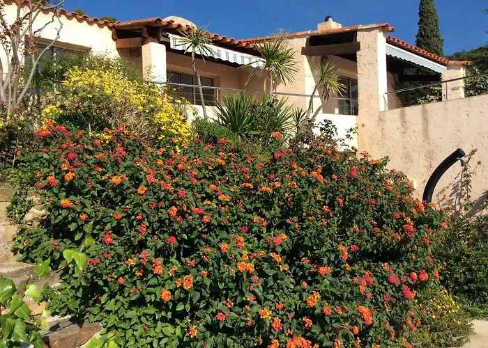 Villa Du Bau Rouge