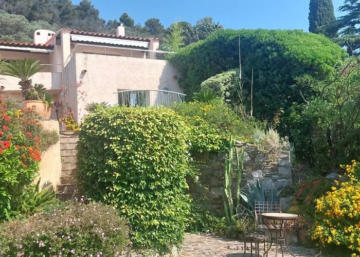Villa Du Bau Rouge