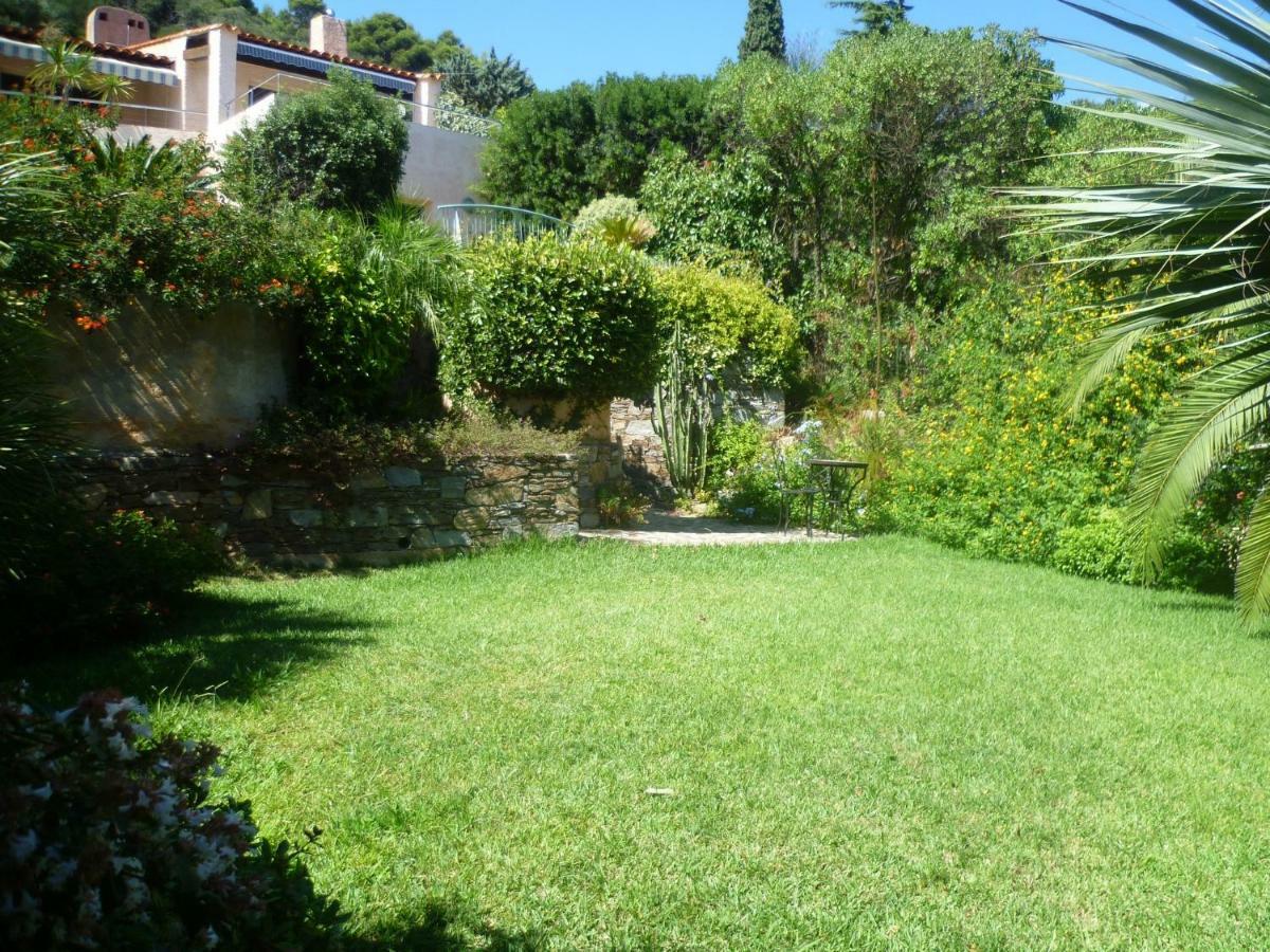 Du Bau Rouge Villa *