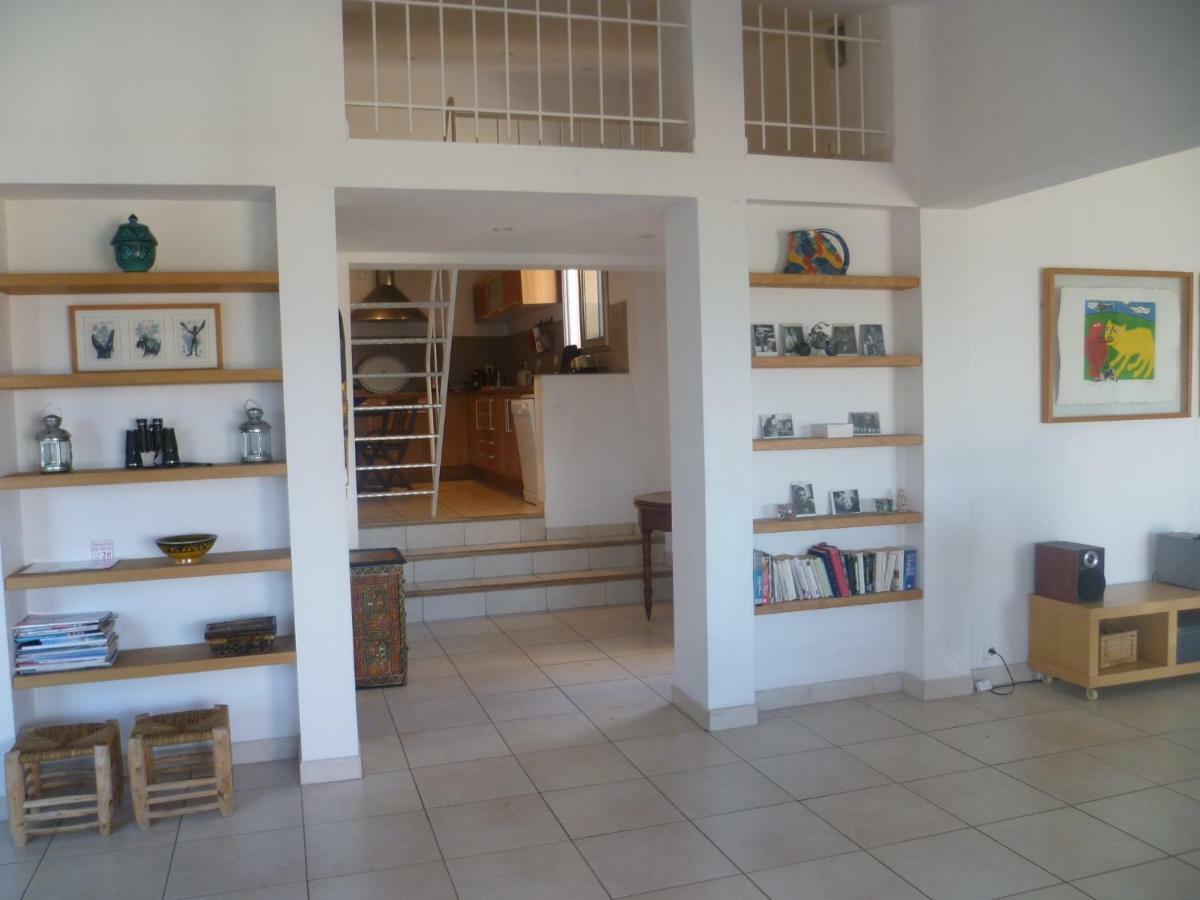 Du Bau Rouge Villa *